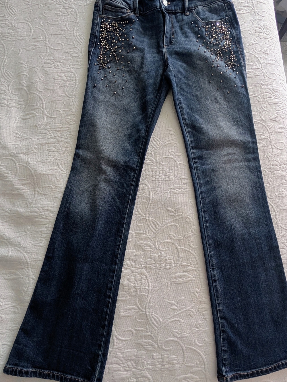 EUC White House Black Market Mid-Rise Dark Blue Studded Bootcut Jeans Sz 2S